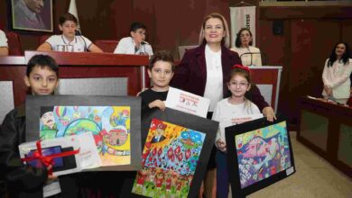 İzmit’te 23 Nisan coşkusu: Minik yetenekler ödüllerine kavuştu