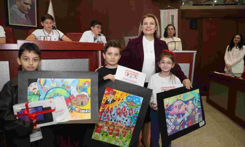 İzmit’te 23 Nisan coşkusu: Minik yetenekler ödüllerine kavuştu