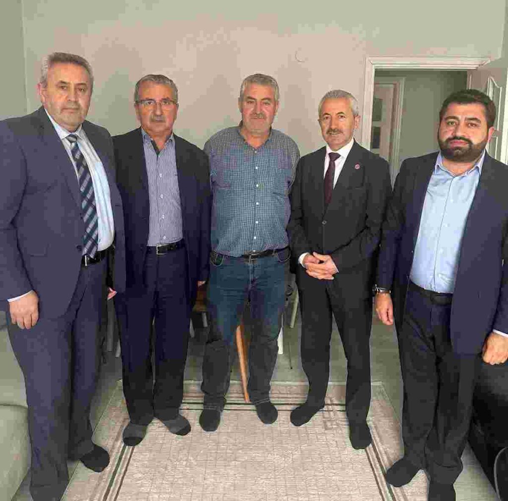 İzmit Belediyesinden muhtarlara ziyaret