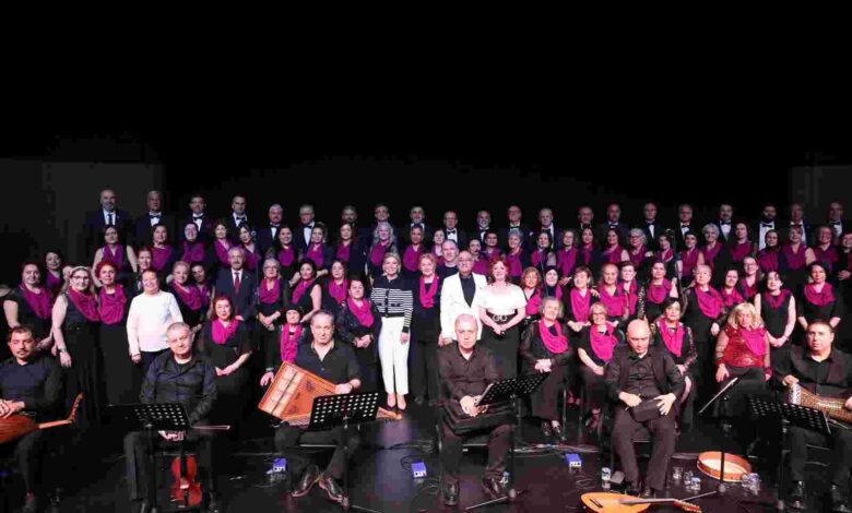 İzmit Belediyesi Türk Sanat Müziği Korosu