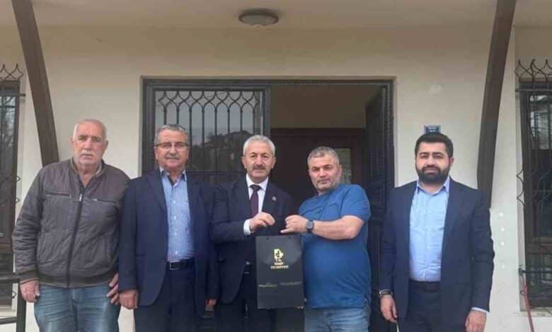 İzmit Belediyesinden muhtarlara ziyaret