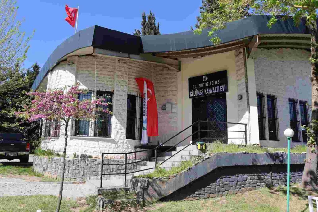 İzmit’in en güzel manzarasında kahvaltı keyfi 250 TL