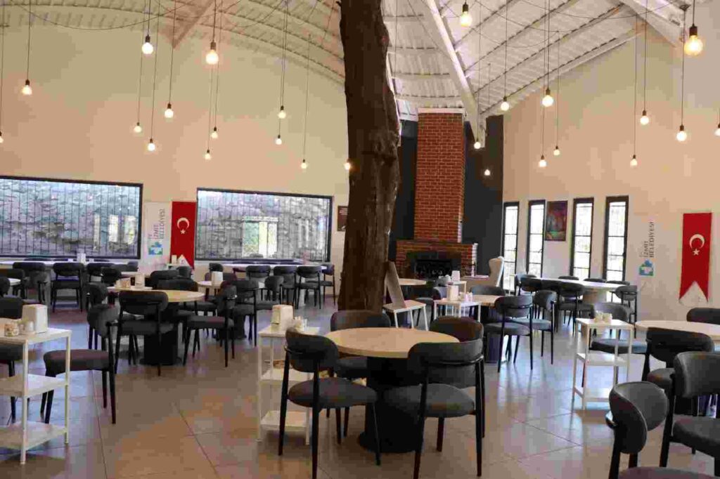 İzmit’in en güzel manzarasında kahvaltı keyfi 250 TL