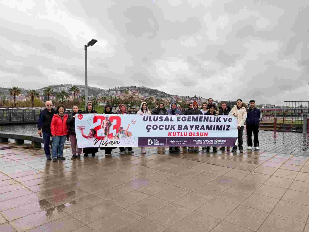 İzmit’te bayram coşkusu sağlıklı adımlarla başladı