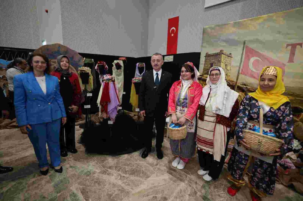 KO-MEK’ten İzmit’te büyüleyen yıl sonu sergisi