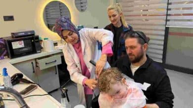 Kaan’ın ilk saç kesimi tatlı bir anıya dönüştü