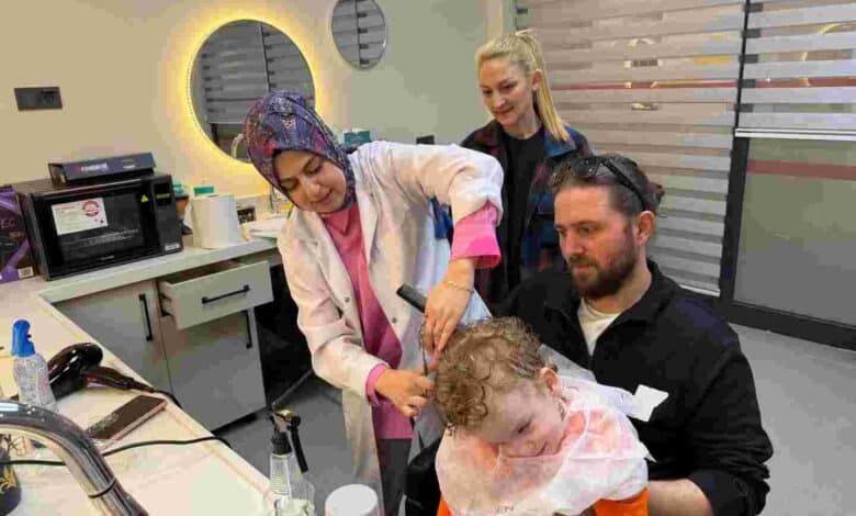 Kaan’ın ilk saç kesimi tatlı bir anıya dönüştü