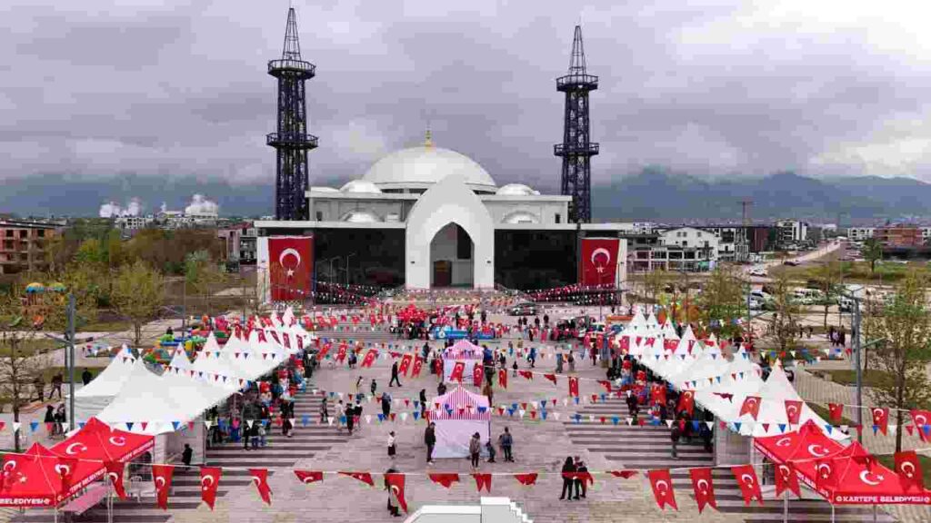 Kartepe’de Çocuklar Bilim ve Eğlenceyle Buluştu