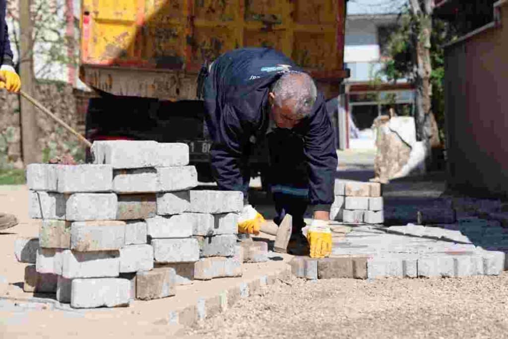 Kartepe’de Eş Zamanlı Yol Çalışması