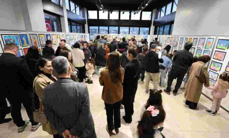 Kartepeli Minik Ressamlardan Görkemli Sergi