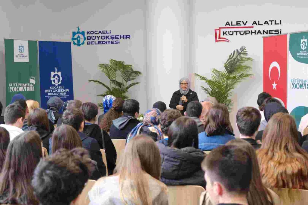 Kitapların izinde Kocaeli’yi adım adım keşfettiler