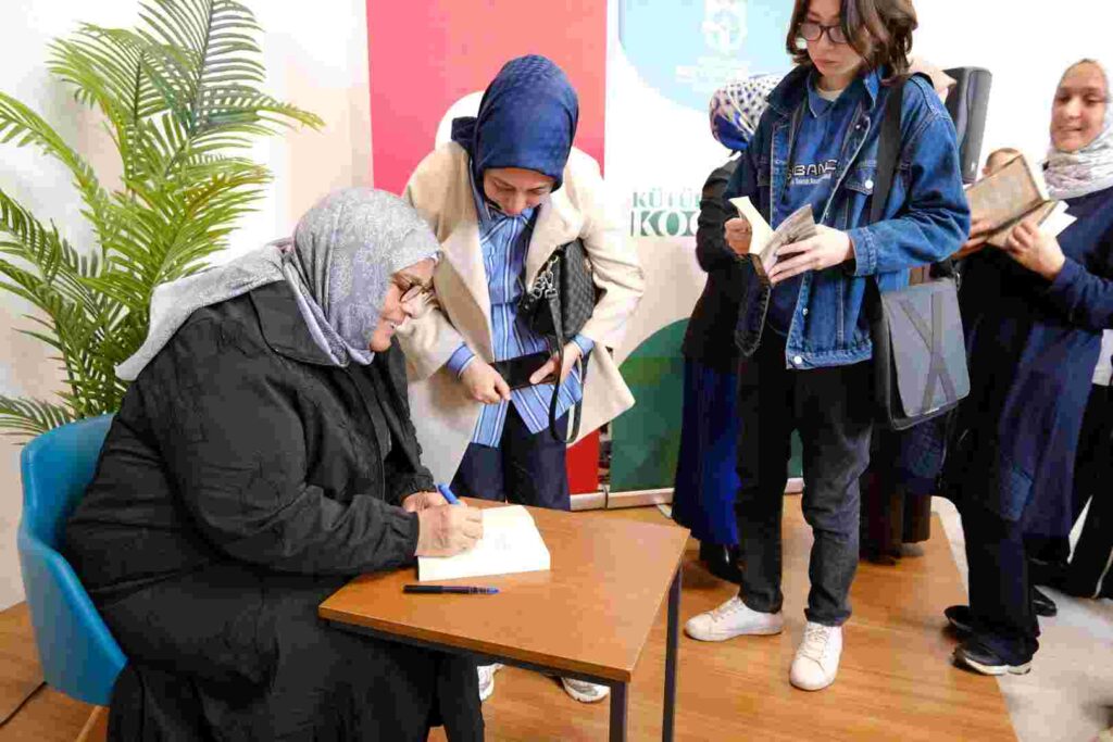 Kitapların izinde Kocaeli’yi adım adım keşfettiler