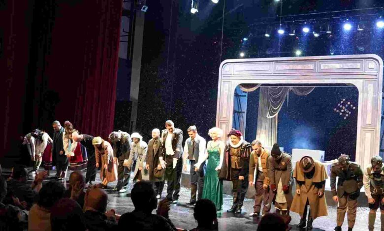 Şehir Tiyatroları, Bursa’da izleyiciyi büyüledi