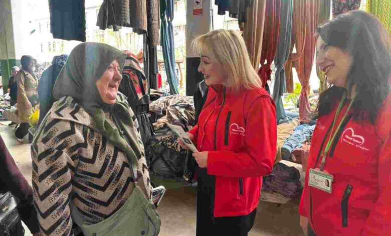 “Sen Anlat İzmit” Perşembe Pazarında HALKIN KALBİNE DOKUNDU