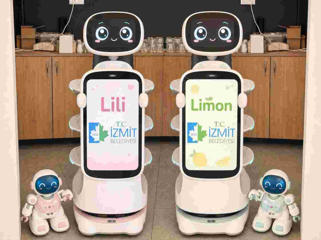 Servis robotları Gülümse Kafelerde işe başladı