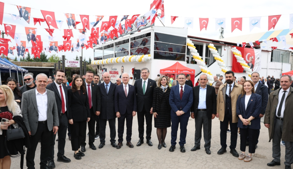 Başkan Gökçe'den Derince'ye İki Yeni Eser