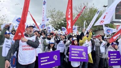 1 Mayıs İzmit’te Yağmur Altında Kutlandı