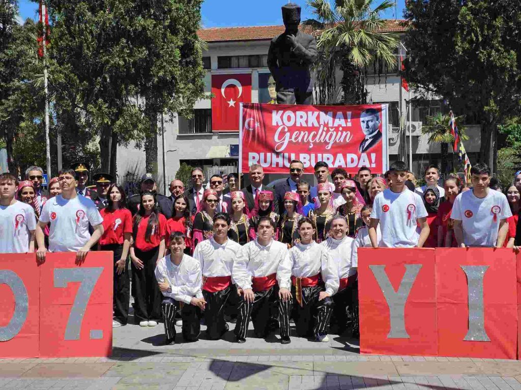 19 Mayıs Gölcük´te Coşku İle Kutlandı