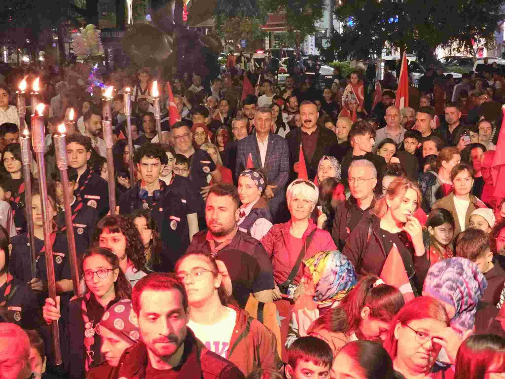 19 Mayıs Gölcük´te Coşku İle Kutlandı