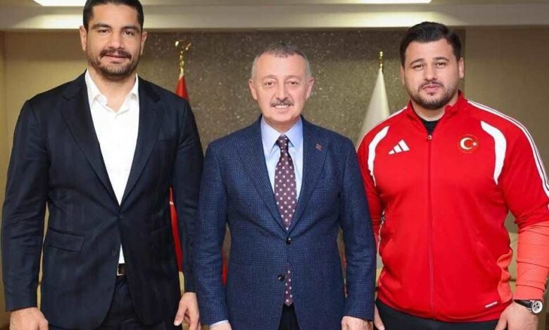 Başkan Büyükakın, güreşten iki önemli ismi ağırladı
