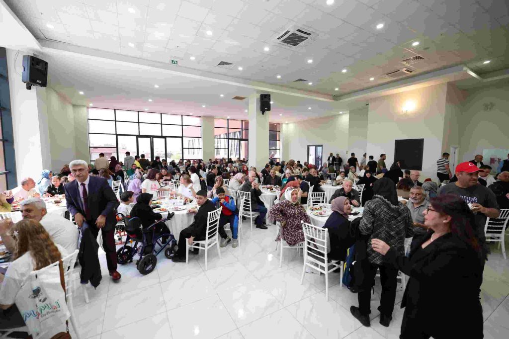 Derince’de Kalpleri Birleştiren Buluşma