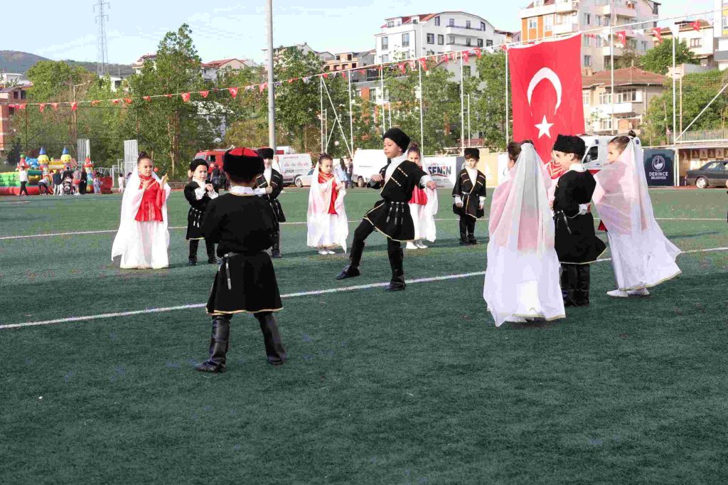 Gençlik Şöleni’nde 19 Mayıs Coşkusu Zirveye Çıktı