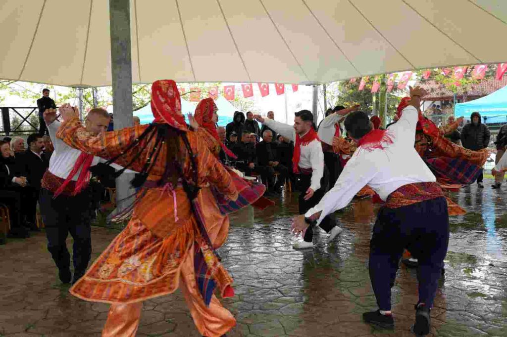 Hıdırellez, İzmit’te yağmurun bereketi ile geldi