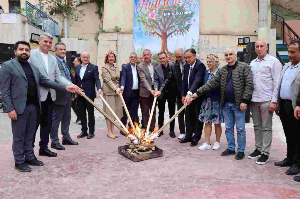Hıdırellez Şenliğinin son günü Kertil Tekke Meydanında coşkuyla yaşandı 