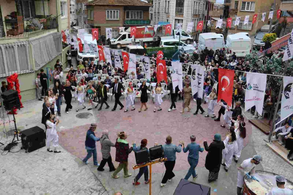 Hıdırellez Şenliğinin son günü Kertil Tekke Meydanında coşkuyla yaşandı 