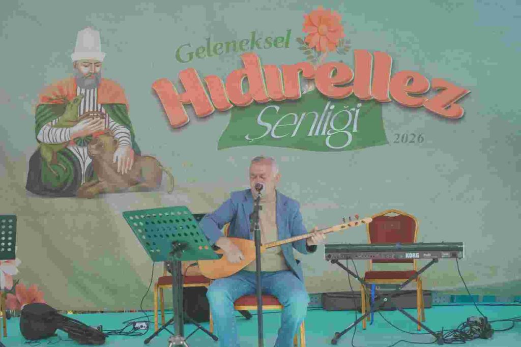 Kocaeli Büyükşehir Belediyesi’nin bu yıl 10’uncusunu düzenlediği Hıdırellez Şenlikleri, Bayraktar Köyü’ndeki programla devam etti