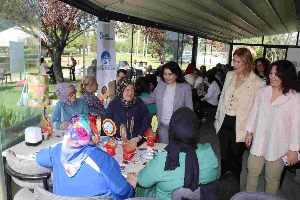 İzmit Belediyesi özel gereksinimli bireyler ve aileleriyle kahvaltıda buluştu