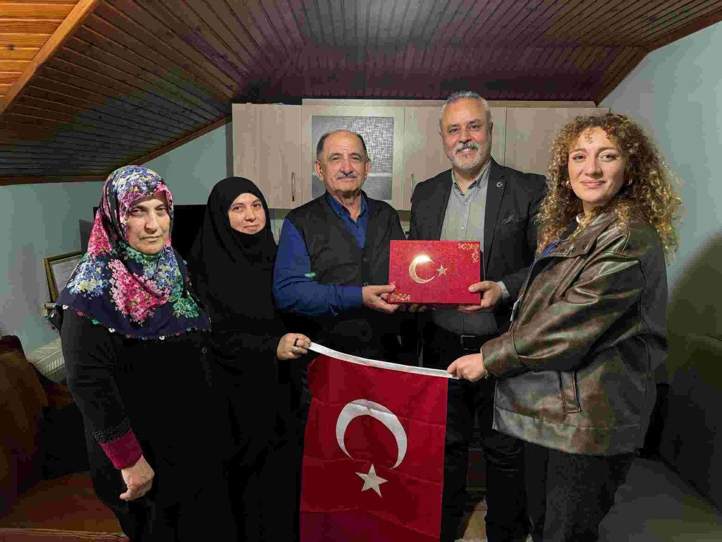 İzmit Belediyesinden Kıbrıs Gazilerine vefa ziyareti 