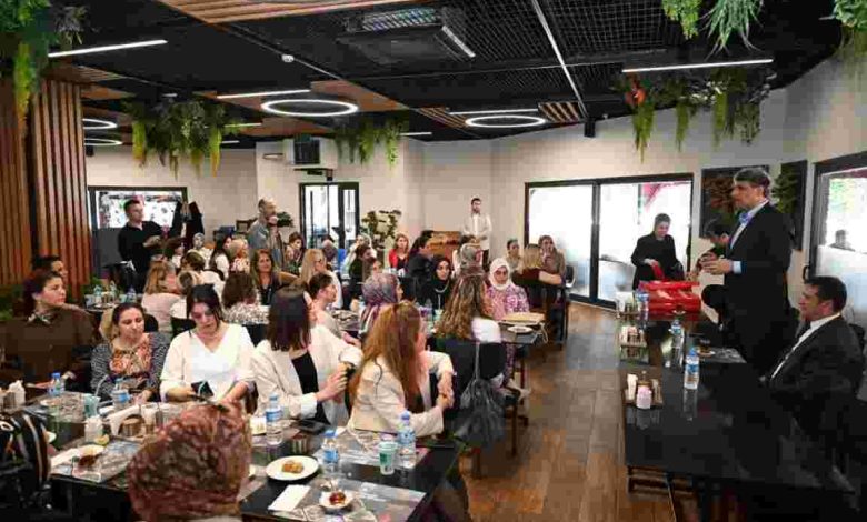 Kartepe’de Kadın Eğitimcilere Anneler Günü Sürprizi