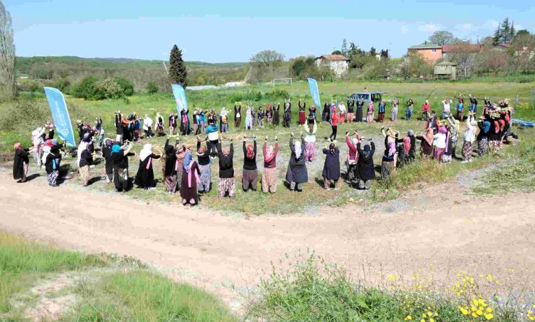 Şalvarlı sporla sağlıklı yaşama renkli farkındalık