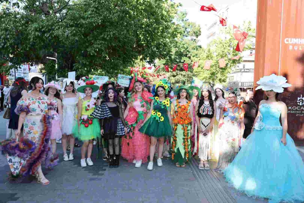 3. Kapanca Festivali renkli kortejle açıldı