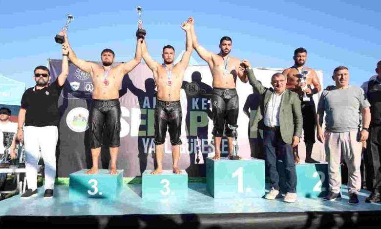 Başpehlivan Feyzullah Aktürk oldu