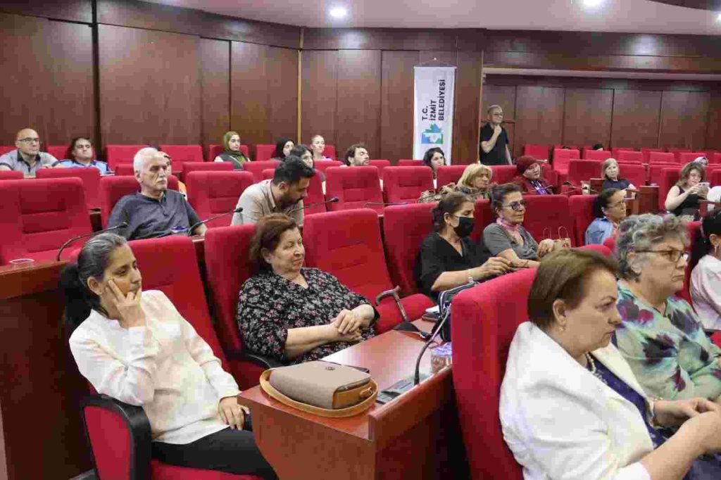 “Biz Biriz, Beraberiz ve Eşitiz” mesajı İzmit’ten yükseldi