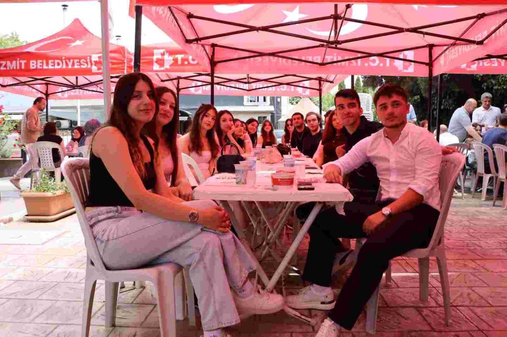 Çınar Akademi’de sertifika ve mezuniyet sevinci