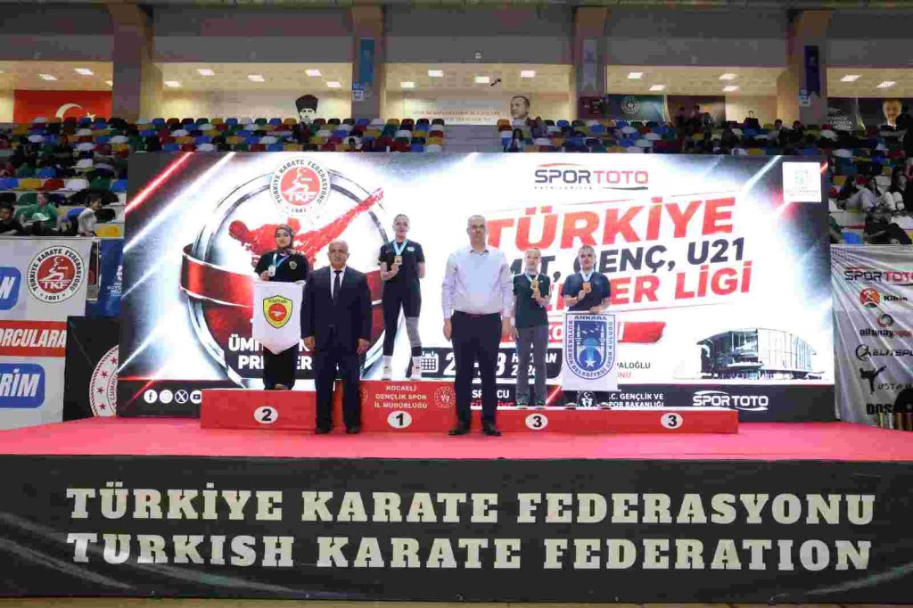 Dev karate organizasyonu Kocaeli'de başladı