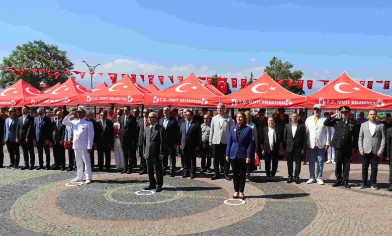 Fatma Başkan Yaşasın bağımsızlık, yaşasın Cumhuriyet, yaşasın İzmit