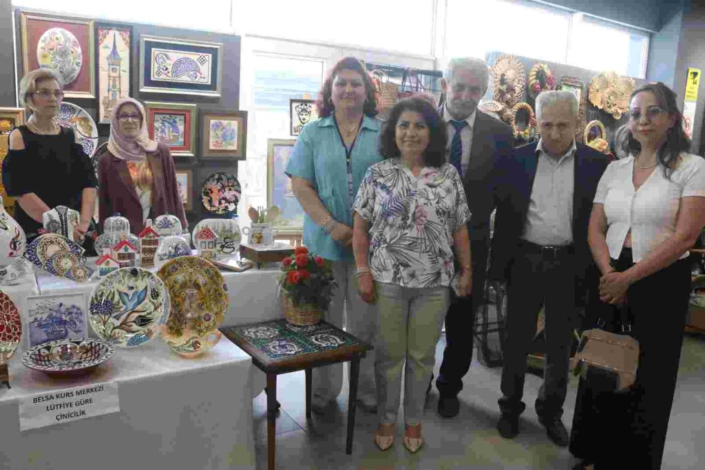 İZMEK’ten sanat dolu yıl sonu sergisi
