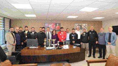 İzmit Belediyesporlu güreşçilerden çifte başarı
