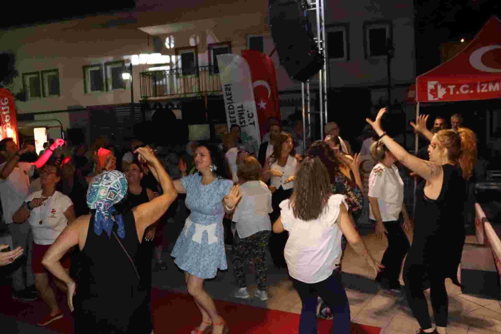 Kapanca Sokak Festivali, İzmit’in kurtuluş coşkusuyla sona erdi