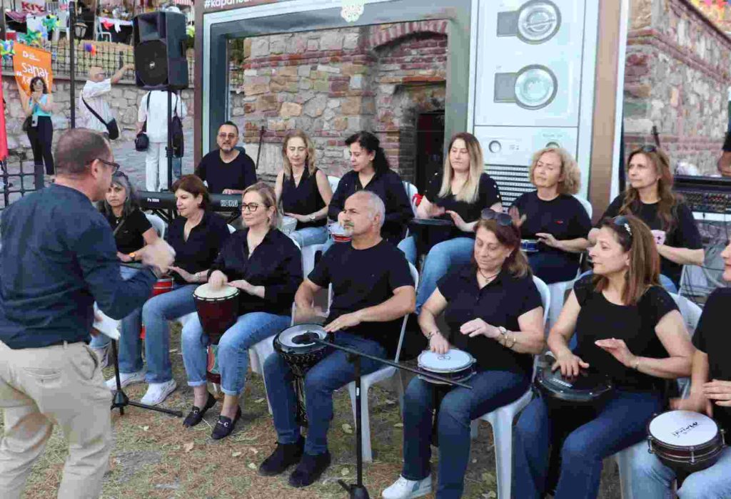 Kapanca Sokak Festivali’nde müzik coşkusu zirveye ulaştı