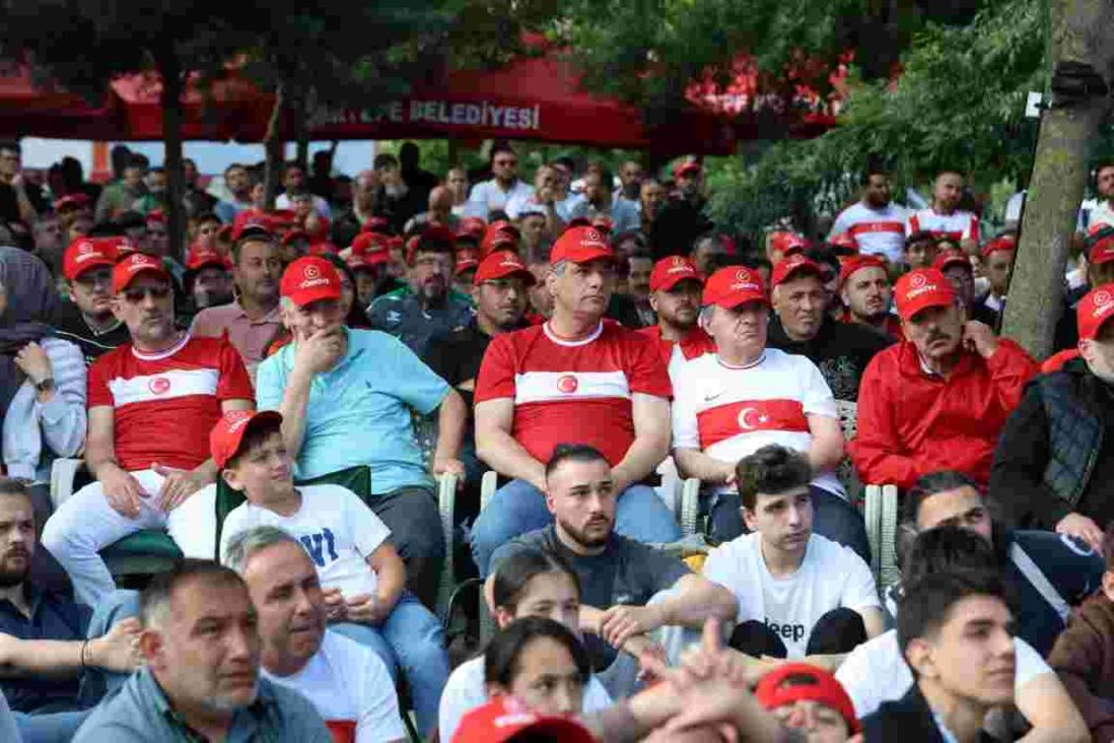 Kartepe Milli Takım İçin Tek Yürek Oldu