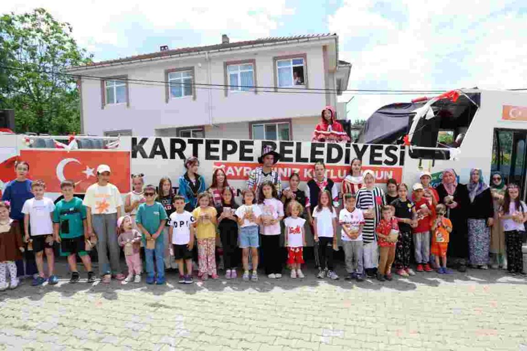 Kartepe’de Bayram Coşkusu Mahalle Mahalle Yaşandı