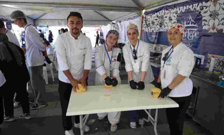 Kartepe’de Lezzet Şöleni Başladı 2. Gastronomi Festivali Kapılarını Açtı