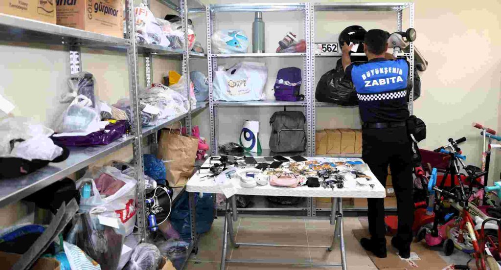 Kayıp eşyaların güvenli adresi Büyükşehir Zabıtası