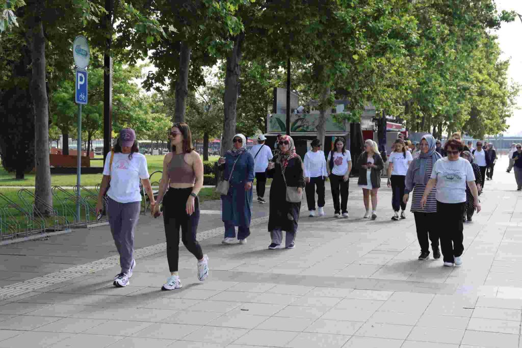 Sağlıklı yaşam yürüyüşünde A Milli Takım’a tam destek