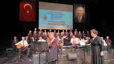 Saygınlar Korosu gönülleri coşturdu